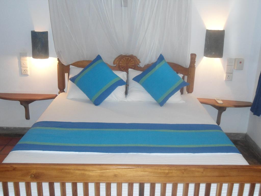 Little Paradise Tourist Guest House And Holiday Home Anuradhapura Oda fotoğraf