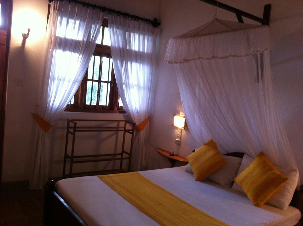 Little Paradise Tourist Guest House And Holiday Home Anuradhapura Oda fotoğraf
